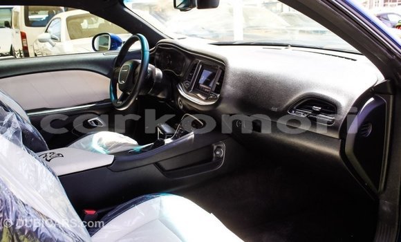 Acheter Import Voiture Dodge Challenger Bleu à Import - Dubai, Grande Comore Acheter Import Voiture Dodge Challenger Bleu à Import - Dubai, Grande Comore