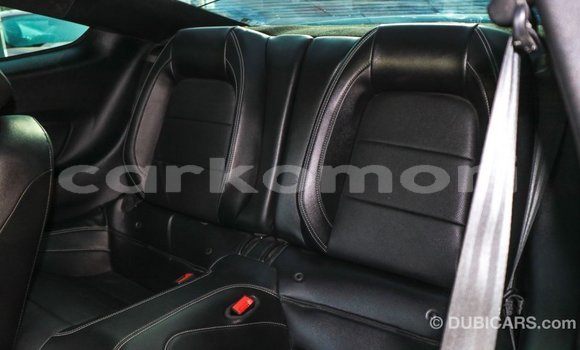 Acheter Import Voiture Ford Mustang Vert à Import - Dubai, Grande Comore Acheter Import Voiture Ford Mustang Vert à Import - Dubai, Grande Comore