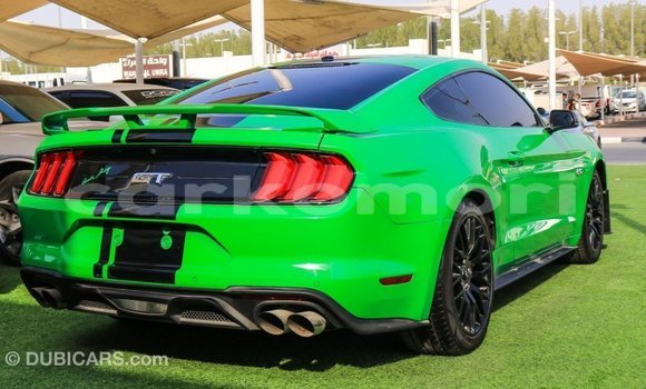 Acheter Import Voiture Ford Mustang Vert à Import - Dubai, Grande Comore Acheter Import Voiture Ford Mustang Vert à Import - Dubai, Grande Comore