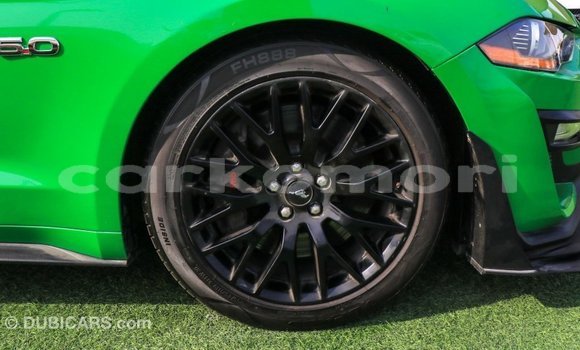 Acheter Import Voiture Ford Mustang Vert à Import - Dubai, Grande Comore Acheter Import Voiture Ford Mustang Vert à Import - Dubai, Grande Comore