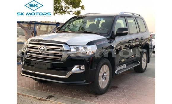 Acheter Import Voiture Toyota Land Cruiser Noir à Import - Dubai, Grande Comore Acheter Import Voiture Toyota Land Cruiser Noir à Import - Dubai, Grande Comore
