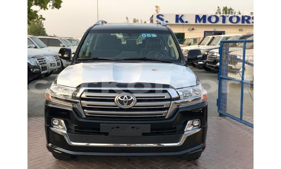 Acheter Import Voiture Toyota Land Cruiser Noir à Import - Dubai, Grande Comore Acheter Import Voiture Toyota Land Cruiser Noir à Import - Dubai, Grande Comore