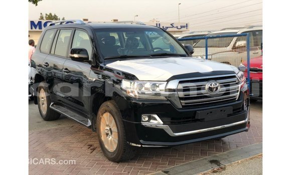 Acheter Import Voiture Toyota Land Cruiser Noir à Import - Dubai, Grande Comore Acheter Import Voiture Toyota Land Cruiser Noir à Import - Dubai, Grande Comore