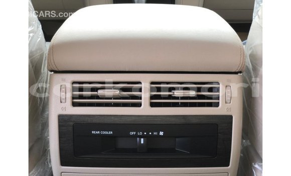 Acheter Import Voiture Toyota Land Cruiser Noir à Import - Dubai, Grande Comore Acheter Import Voiture Toyota Land Cruiser Noir à Import - Dubai, Grande Comore