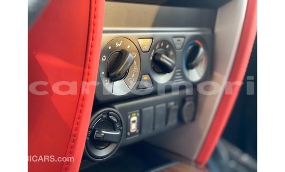 Acheter Import Voiture Toyota Fortuner Blanc à Import - Dubai, Grande Comore Acheter Import Voiture Toyota Fortuner Blanc à Import - Dubai, Grande Comore