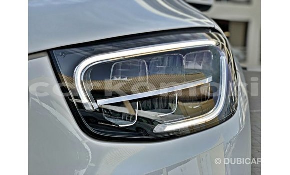 Acheter Import Voiture Mercedes-Benz GLC Blanc à Import - Dubai, Grande Comore Acheter Import Voiture Mercedes-Benz GLC Blanc à Import - Dubai, Grande Comore