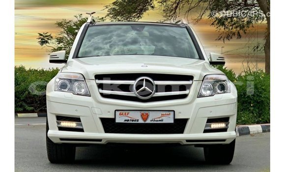 Buy Import Mercedes-Benz 190 White Car in Import - Dubai in Great Comore Buy Import Mercedes-Benz 190 White Car in Import - Dubai in Great Comore