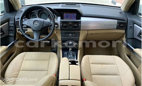 Buy Import Mercedes-Benz 190 White Car in Import - Dubai in Great Comore Buy Import Mercedes-Benz 190 White Car in Import - Dubai in Great Comore
