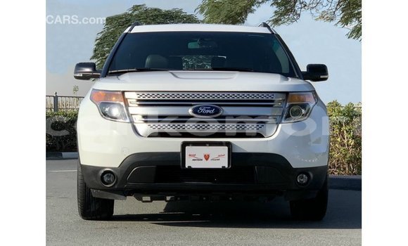 Buy Import Ford Explorer White Car in Import - Dubai in Great Comore Buy Import Ford Explorer White Car in Import - Dubai in Great Comore