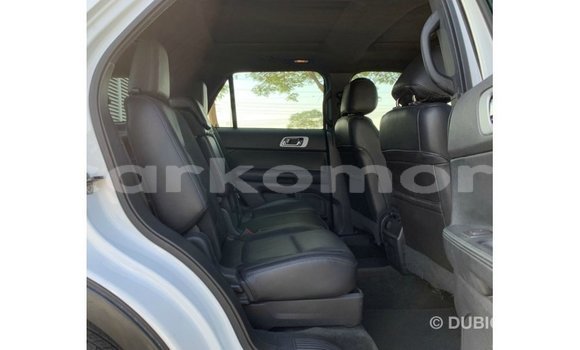 Buy Import Ford Explorer White Car in Import - Dubai in Great Comore Buy Import Ford Explorer White Car in Import - Dubai in Great Comore