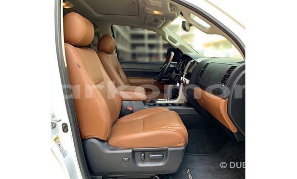 Buy Import Toyota Tundra White Car in Import - Dubai in Great Comore Buy Import Toyota Tundra White Car in Import - Dubai in Great Comore