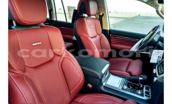Buy Import Toyota Land Cruiser Black Car in Import - Dubai in Great Comore Buy Import Toyota Land Cruiser Black Car in Import - Dubai in Great Comore