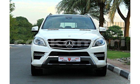 Buy Import Mercedes-Benz 190 White Car in Import - Dubai in Great Comore Buy Import Mercedes-Benz 190 White Car in Import - Dubai in Great Comore