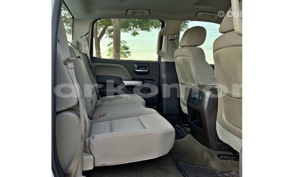 Buy Import Chevrolet Silverado White Car in Import - Dubai in Great Comore Buy Import Chevrolet Silverado White Car in Import - Dubai in Great Comore