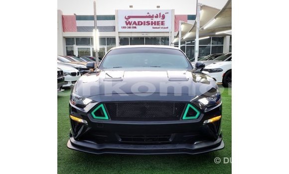 Acheter Import Voiture Ford Mustang Noir à Import - Dubai, Grande Comore Acheter Import Voiture Ford Mustang Noir à Import - Dubai, Grande Comore