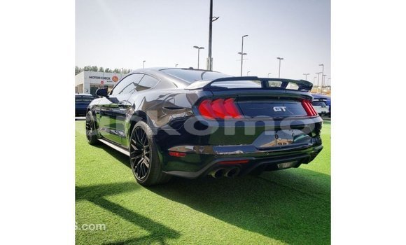 Acheter Import Voiture Ford Mustang Noir à Import - Dubai, Grande Comore Acheter Import Voiture Ford Mustang Noir à Import - Dubai, Grande Comore