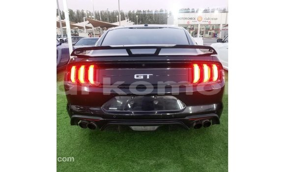 Acheter Import Voiture Ford Mustang Noir à Import - Dubai, Grande Comore Acheter Import Voiture Ford Mustang Noir à Import - Dubai, Grande Comore