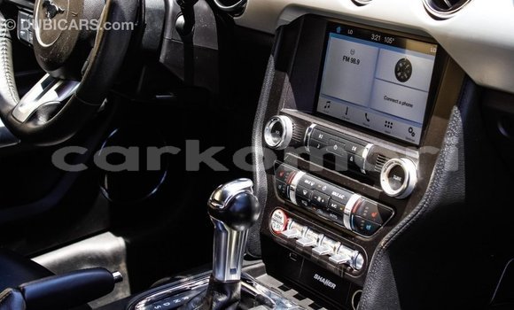 Acheter Import Voiture Ford Mustang Rouge à Import - Dubai, Grande Comore Acheter Import Voiture Ford Mustang Rouge à Import - Dubai, Grande Comore