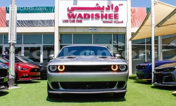 Acheter Import Voiture Dodge Challenger Autre à Import - Dubai, Grande Comore Acheter Import Voiture Dodge Challenger Autre à Import - Dubai, Grande Comore