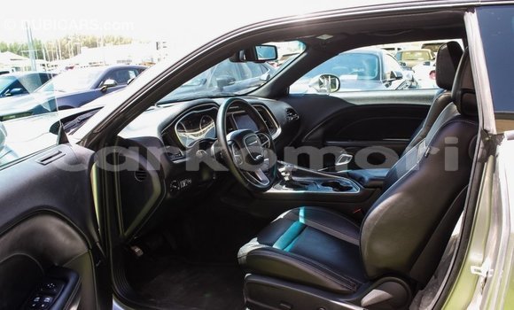 Acheter Import Voiture Dodge Challenger Autre à Import - Dubai, Grande Comore Acheter Import Voiture Dodge Challenger Autre à Import - Dubai, Grande Comore