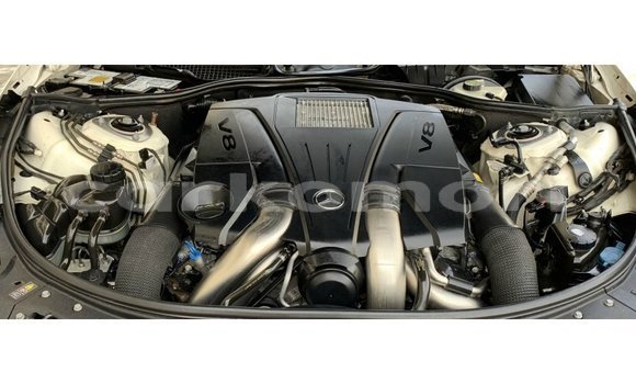 Buy Import Mercedes-Benz 190 White Car in Import - Dubai in Great Comore Buy Import Mercedes-Benz 190 White Car in Import - Dubai in Great Comore