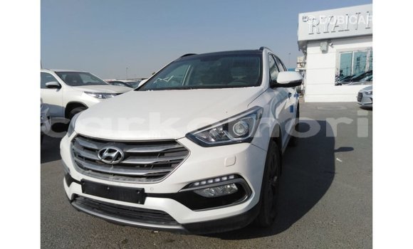 Buy Import Hyundai Santa Fe White Car in Import - Dubai in Great Comore Buy Import Hyundai Santa Fe White Car in Import - Dubai in Great Comore