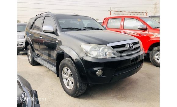 Acheter Import Voiture Toyota Fortuner Noir à Import - Dubai, Grande Comore Acheter Import Voiture Toyota Fortuner Noir à Import - Dubai, Grande Comore