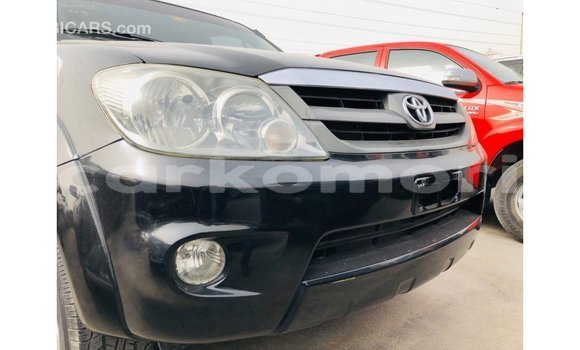 Acheter Import Voiture Toyota Fortuner Noir à Import - Dubai, Grande Comore Acheter Import Voiture Toyota Fortuner Noir à Import - Dubai, Grande Comore