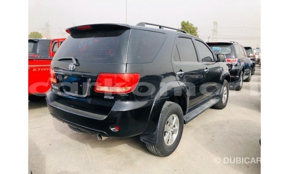 Acheter Import Voiture Toyota Fortuner Noir à Import - Dubai, Grande Comore Acheter Import Voiture Toyota Fortuner Noir à Import - Dubai, Grande Comore