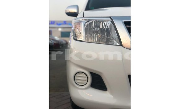 Buy Import Toyota Hilux White Car in Import - Dubai in Great Comore Buy Import Toyota Hilux White Car in Import - Dubai in Great Comore