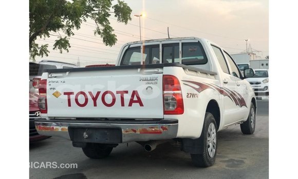 Buy Import Toyota Hilux White Car in Import - Dubai in Great Comore Buy Import Toyota Hilux White Car in Import - Dubai in Great Comore