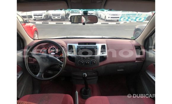 Buy Import Toyota Hilux White Car in Import - Dubai in Great Comore Buy Import Toyota Hilux White Car in Import - Dubai in Great Comore
