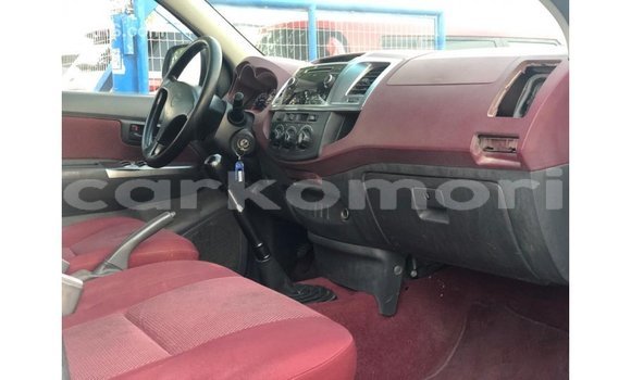 Buy Import Toyota Hilux White Car in Import - Dubai in Great Comore Buy Import Toyota Hilux White Car in Import - Dubai in Great Comore