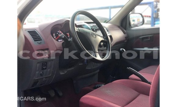 Buy Import Toyota Hilux White Car in Import - Dubai in Great Comore Buy Import Toyota Hilux White Car in Import - Dubai in Great Comore