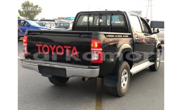Acheter Import Voiture Toyota Hilux Noir à Import - Dubai, Grande Comore Acheter Import Voiture Toyota Hilux Noir à Import - Dubai, Grande Comore