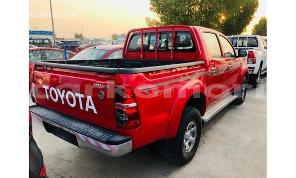 Acheter Import Voiture Toyota Hilux Rouge à Import - Dubai, Grande Comore Acheter Import Voiture Toyota Hilux Rouge à Import - Dubai, Grande Comore