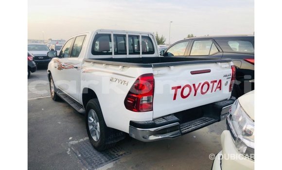 Acheter Import Voiture Toyota Hilux Blanc à Import - Dubai, Grande Comore Acheter Import Voiture Toyota Hilux Blanc à Import - Dubai, Grande Comore