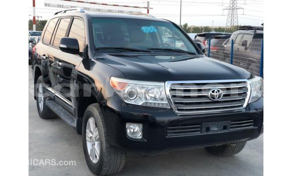 Acheter Import Voiture Toyota Land Cruiser Noir à Import - Dubai, Grande Comore Acheter Import Voiture Toyota Land Cruiser Noir à Import - Dubai, Grande Comore