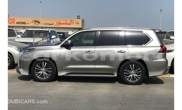 Acheter Import Voiture Lexus LX Autre à Import - Dubai, Grande Comore Acheter Import Voiture Lexus LX Autre à Import - Dubai, Grande Comore