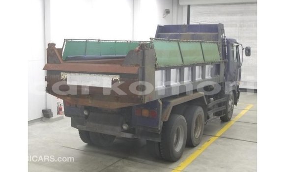 Acheter Import Voiture Nissan 350Z Bleu à Import - Dubai, Grande Comore Acheter Import Voiture Nissan 350Z Bleu à Import - Dubai, Grande Comore