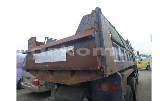 Acheter Import Voiture Nissan 350Z Bleu à Import - Dubai, Grande Comore Acheter Import Voiture Nissan 350Z Bleu à Import - Dubai, Grande Comore