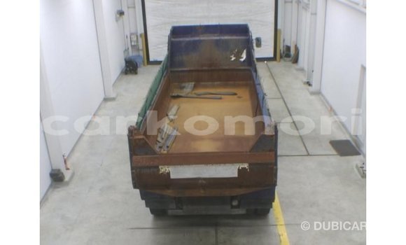 Acheter Import Voiture Nissan 350Z Bleu à Import - Dubai, Grande Comore Acheter Import Voiture Nissan 350Z Bleu à Import - Dubai, Grande Comore