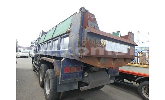 Acheter Import Voiture Nissan 350Z Bleu à Import - Dubai, Grande Comore Acheter Import Voiture Nissan 350Z Bleu à Import - Dubai, Grande Comore