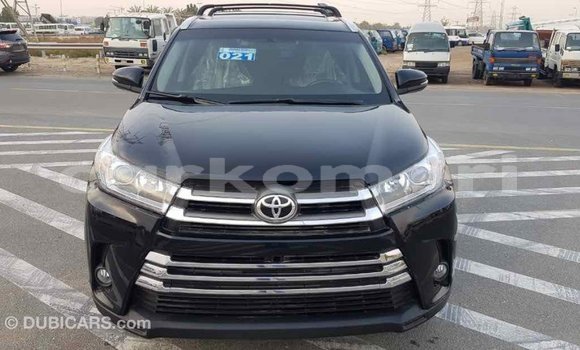 Acheter Import Voiture Toyota Highlander Noir à Import - Dubai, Grande Comore Acheter Import Voiture Toyota Highlander Noir à Import - Dubai, Grande Comore