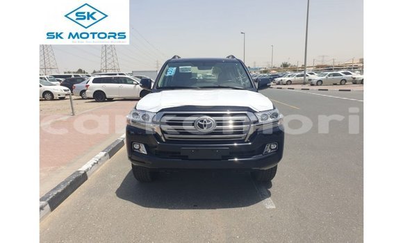 Acheter Import Voiture Toyota Land Cruiser Noir à Import - Dubai, Grande Comore Acheter Import Voiture Toyota Land Cruiser Noir à Import - Dubai, Grande Comore