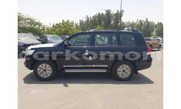 Acheter Import Voiture Toyota Land Cruiser Noir à Import - Dubai, Grande Comore Acheter Import Voiture Toyota Land Cruiser Noir à Import - Dubai, Grande Comore