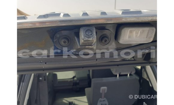 Acheter Import Voiture Toyota Land Cruiser Noir à Import - Dubai, Grande Comore Acheter Import Voiture Toyota Land Cruiser Noir à Import - Dubai, Grande Comore