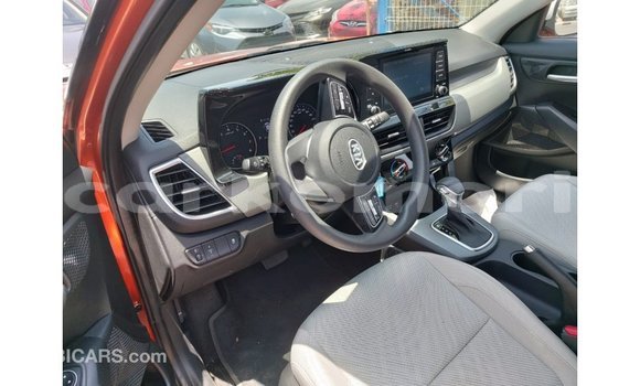 Acheter Import Voiture Kia Carens Autre à Import - Dubai, Grande Comore Acheter Import Voiture Kia Carens Autre à Import - Dubai, Grande Comore