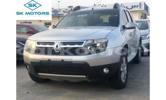 Acheter Import Voiture Renault Duster Autre à Import - Dubai, Grande Comore