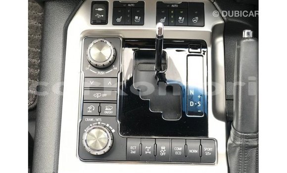 Acheter Import Voiture Toyota Land Cruiser Noir à Import - Dubai, Grande Comore Acheter Import Voiture Toyota Land Cruiser Noir à Import - Dubai, Grande Comore
